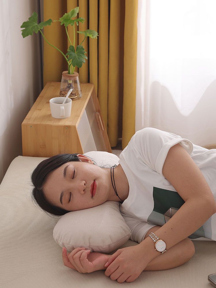 Small neck pillow, cervical vertebra single repair, rich bag, student neck pillow, special pillow for neck and waist correction