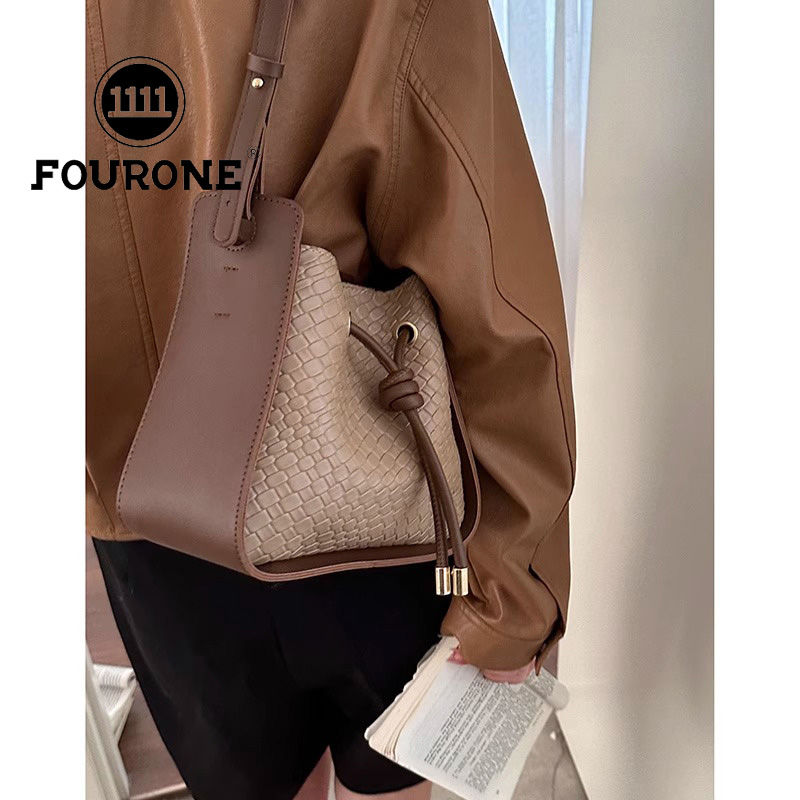 Niche design bucket bag women's new retro shoulder bag high-end versatile casual crossbody bag