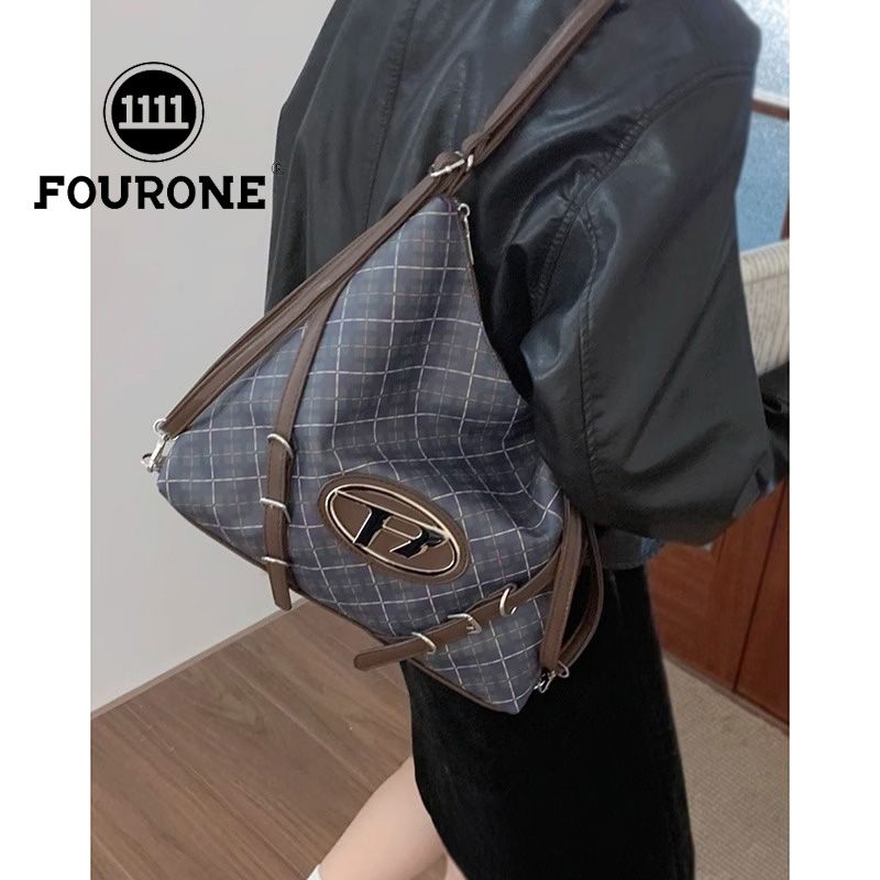 Korean niche backpack women's new fashion large-capacity shoulder bag versatile commuter tote bag
