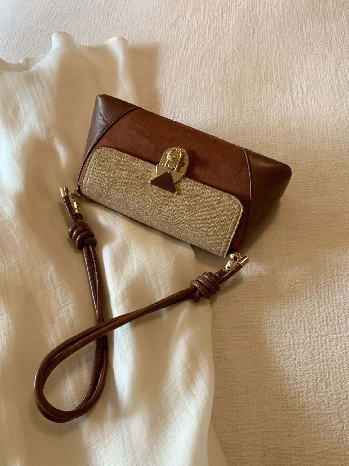 Light luxury retro style underarm bag women's Korean style popular high-end baguette bag 2024 new fashion...
