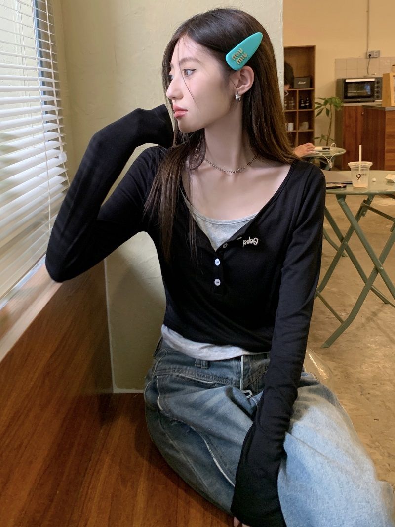 韩版假两件长袖t恤女春秋新款设计感修身显瘦短款针织衫打底上衣