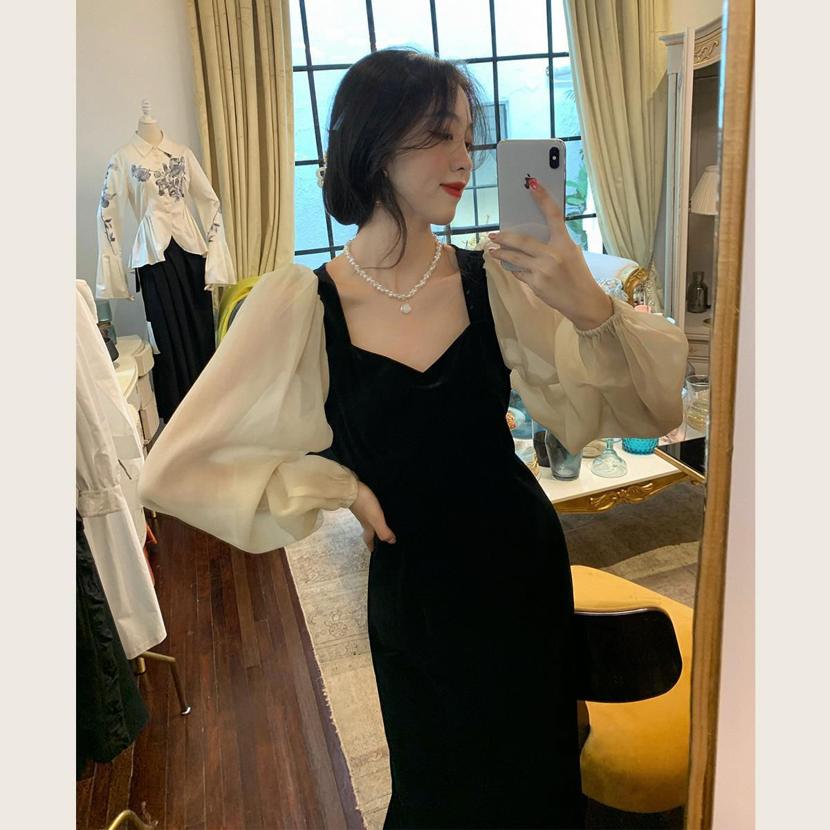 French Hepburn style new V-neck gold velvet dress women's autumn and winter high-end temperament waist slimming long skirt