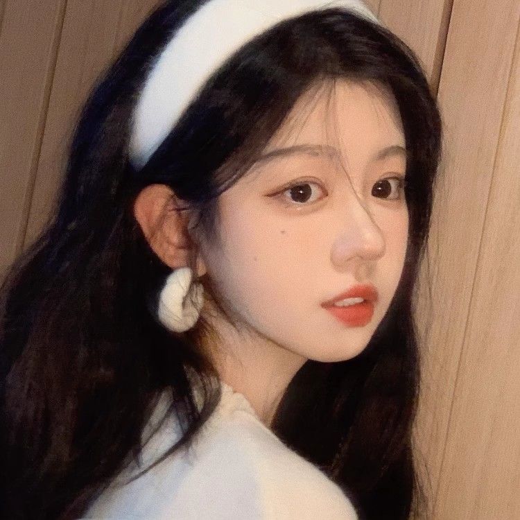毛絨耳圈新款2023爆款小眾設計感耳飾女高級感氣質獨特耳環耳釘
