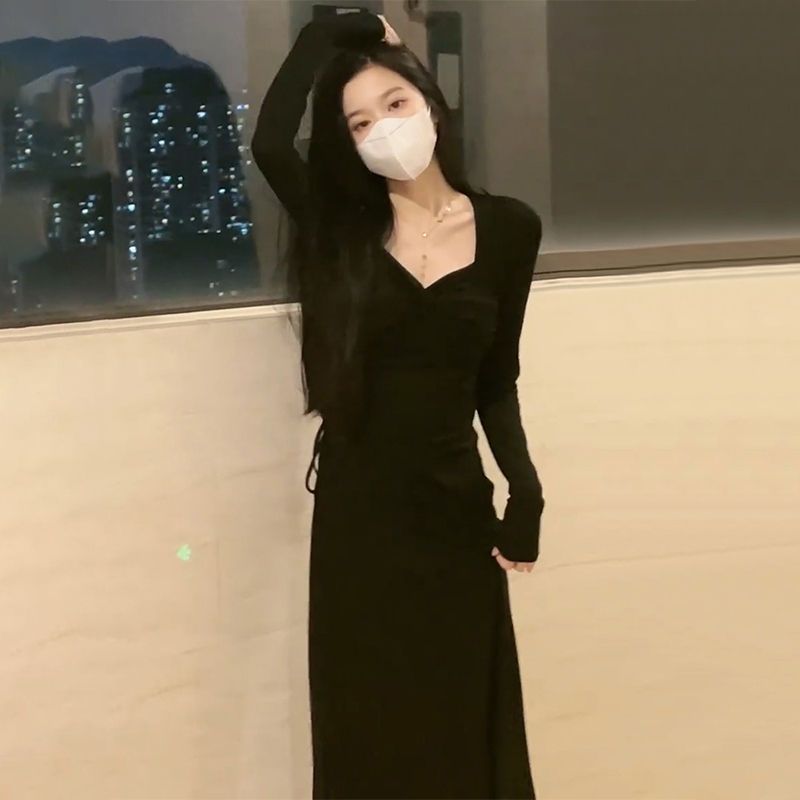 安璃ANLI秋装新款后妈包臀长裙辣妹法式高级感长袖连衣裙子女秋季