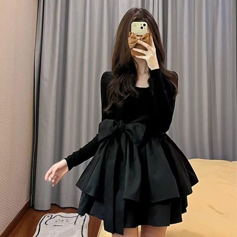 Light luxury waist-cinching black autumn dress with slim bow and puffy skirt Hepburn style super fairy sweet and spicy skirt