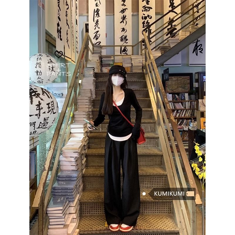 撞色U領正肩2023秋冬個性假兩件拼接毛衣女修身彈力不規則打底衫