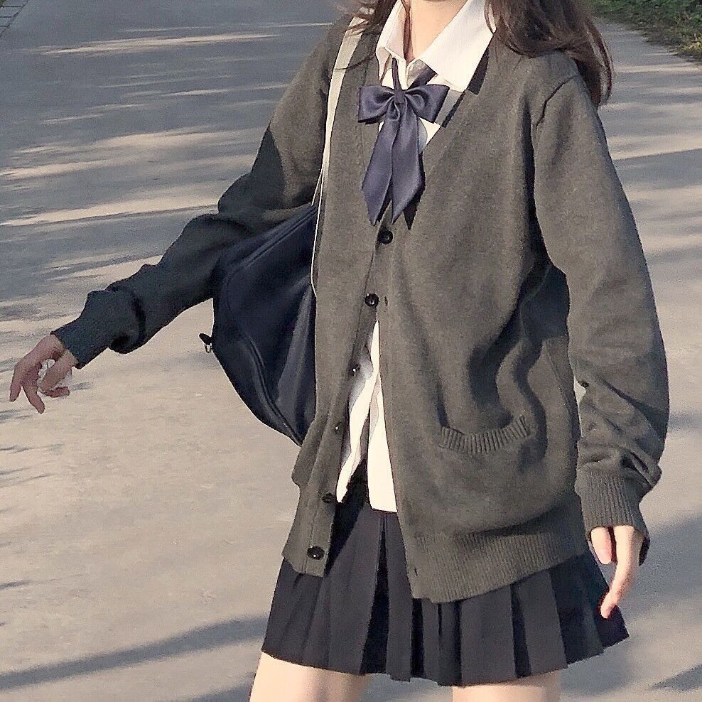 深灰色日系原創jk百搭毛衣制服女秋冬軟妹子針織開衫v領校供外套