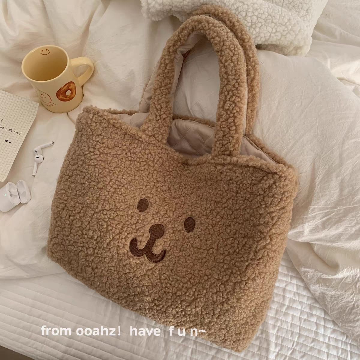 Get it quietly ~ Warm lambswool double-sided shoulder bag Cute bear plush handbag embroidered hand bag