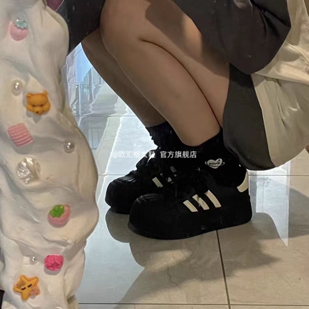 小白鞋貝殼大頭娃娃鞋女2023秋厚底系帶麵包鞋休閒運動高街板鞋潮