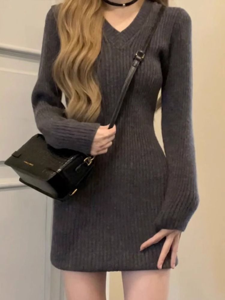 法式長袖V領針織連衣裙女早秋冬季收腰小個子氣質包臀毛衣短裙子