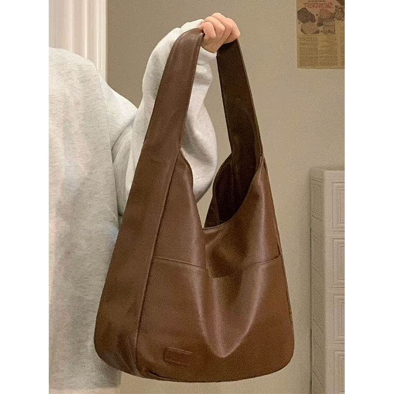 Large-capacity bag for women 2023 new autumn and winter soft leather bucket bag commuter tote bag college student shoulder bag