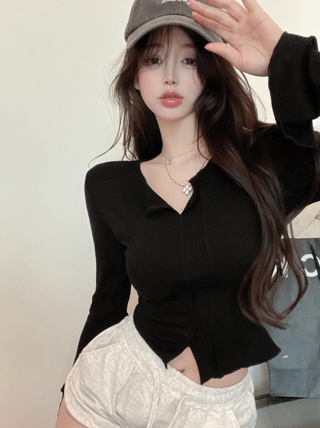 大碼胖mm設計感小眾喇叭袖打底上衣女秋裝修身顯瘦辣妹長袖T恤ins