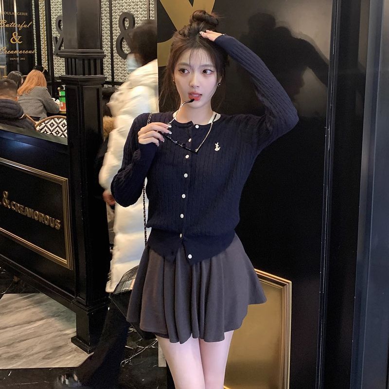 學院風圓領修身毛衣開衫女秋冬季小眾設計感上衣小個子針織衫外套
