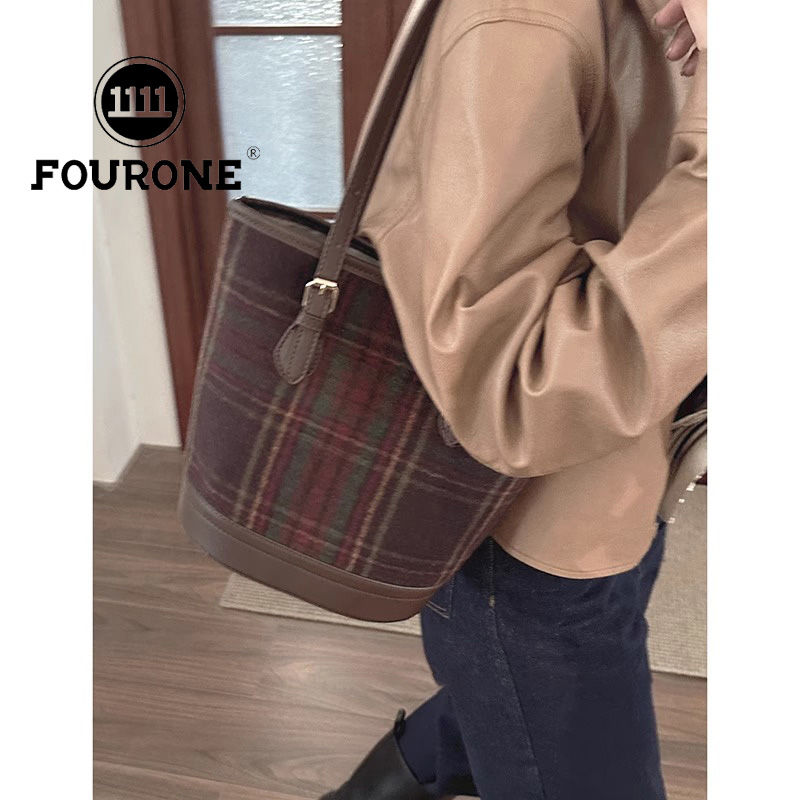 Korean niche bag women's new fashion woolen bucket bag high-end versatile commuting shoulder bag