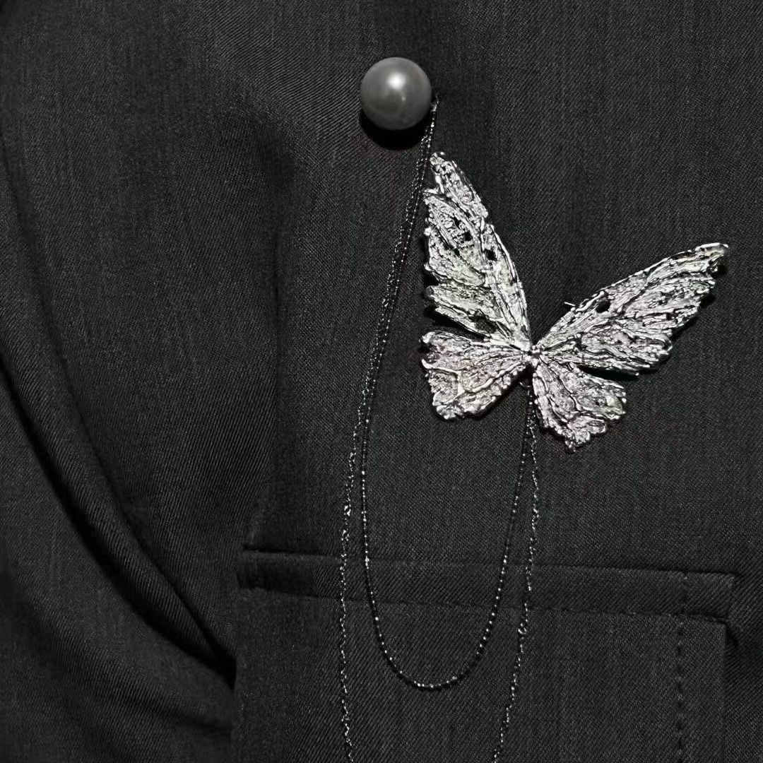 【枯木载秋】高级感蝴蝶珍珠胸针送礼物小众设计甜酷高档西装胸花