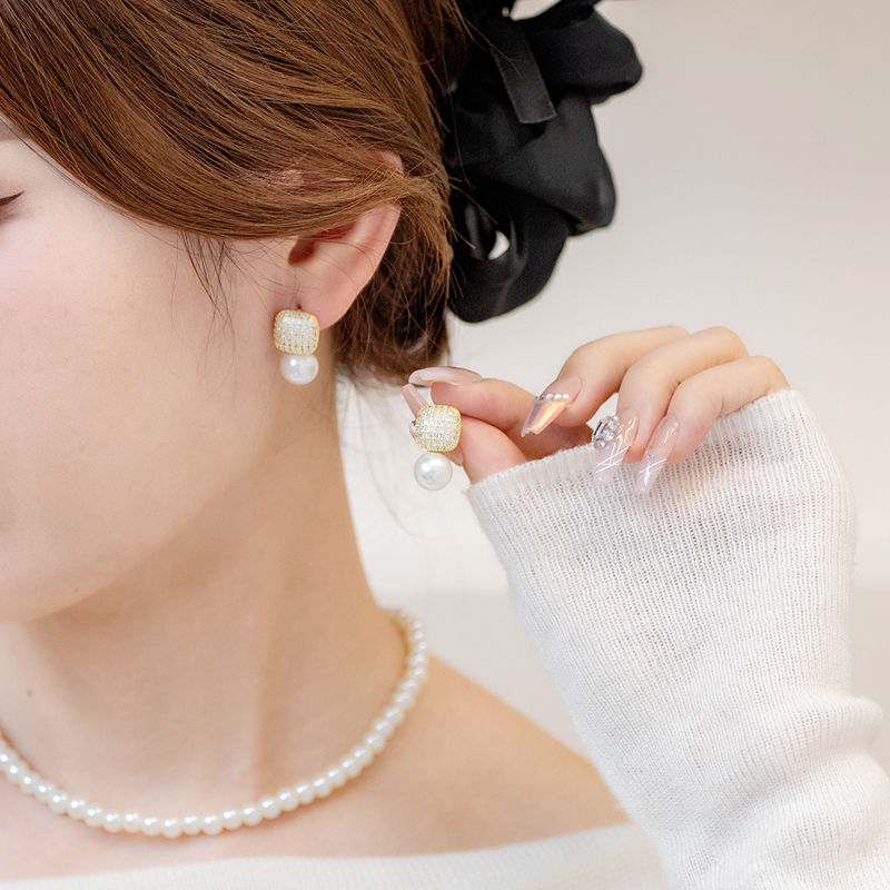 轻奢锆石珍珠耳钉高级感复古锆石耳环小众设计感气质耳环简约耳饰