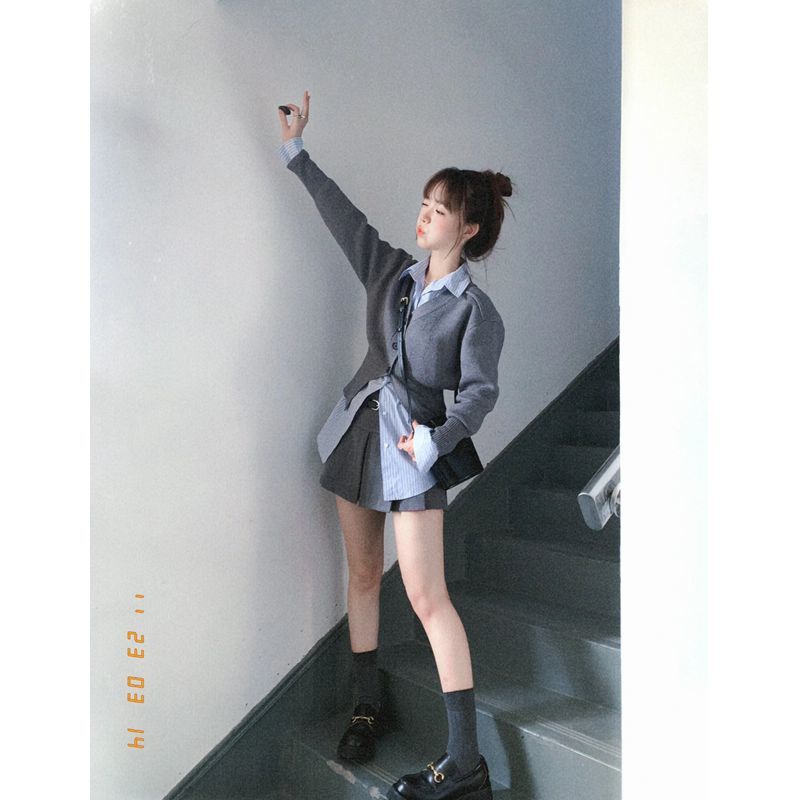 韓劇鹽系穿搭套裝女學院風別致收腰氣質針織開衫條紋襯衫百褶裙潮