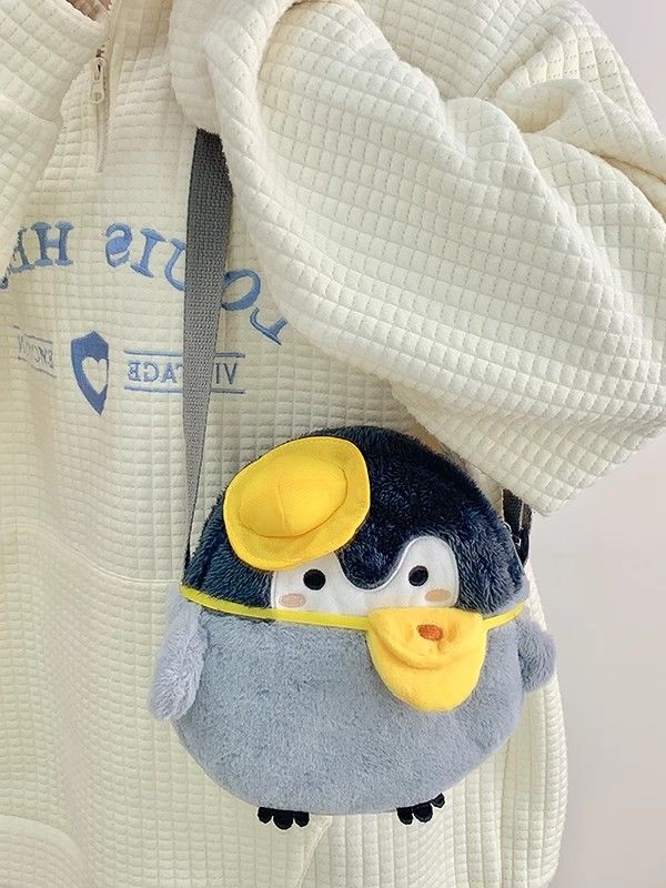 Funny little penguin plush bag for women 2023 new cute cartoon shoulder doll bag soft cute girl crossbody bag
