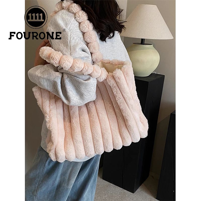 Winter Plush Bag Women's New Fashion Large Capacity Shoulder Underarm Bag Versatile Furry Tote Bag