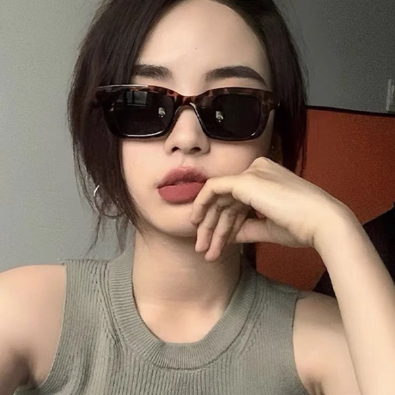 復古豹紋墨鏡女夏季高級感ins玳瑁歐美風橢圓形貓眼太陽鏡凹造型