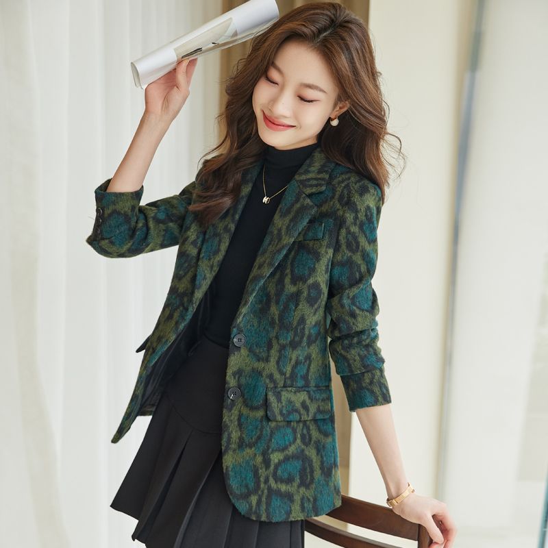 Leopard print suit jacket for women autumn and winter 2023 new design niche temperament fashion casual women's suit top