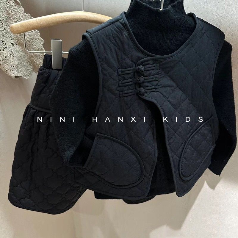 韩国童装女童秋冬季新款黑色设计感盘扣无领坎肩背心加棉半裙套装