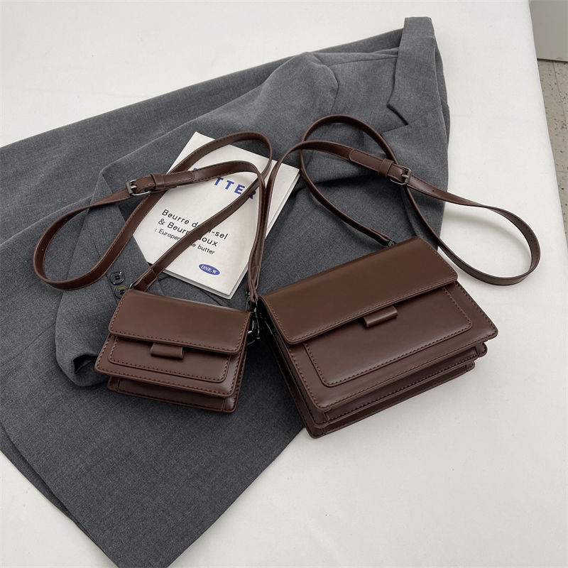 Women's 2023 Advanced Autumn/Winter Handbag - Trendy and Fashionable, Korean Version, Versatile Shoulder and Crossbody Small Square Bag