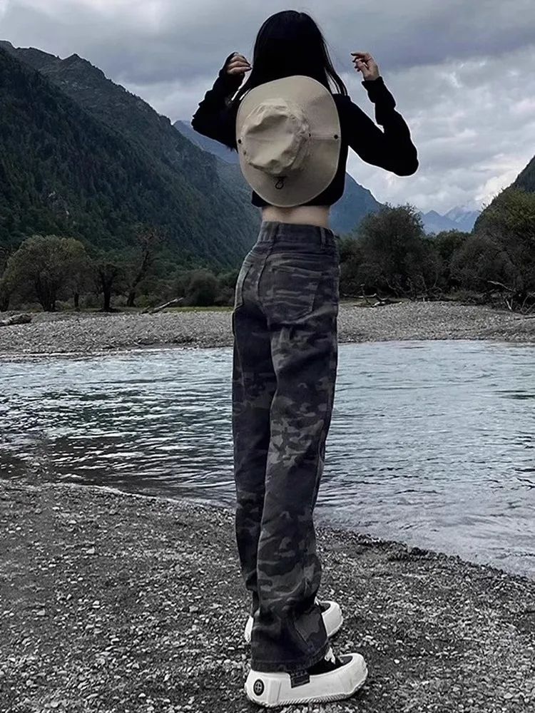 軍綠色迷彩工裝褲女2023新款秋款衝鋒褲高個子美式秋季直筒登山褲