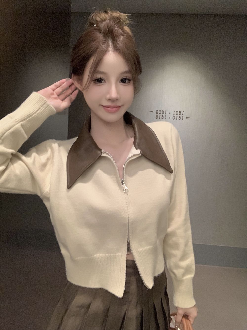 Sweater coat women's  autumn new style small fragrant style double-ended zipper splicing leather lapel waist long-sleeved knitted cardigan