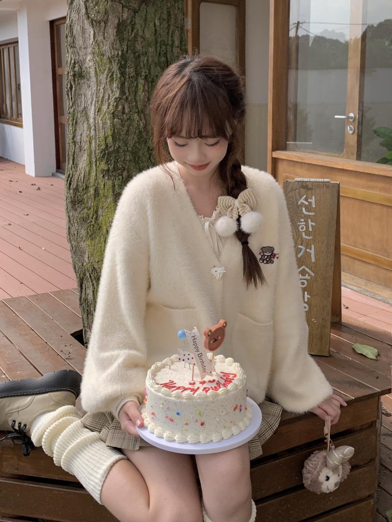 小熊物語可愛甜美毛衣外套女秋冬百搭寬鬆軟糯慵懶風毛絨針織開衫