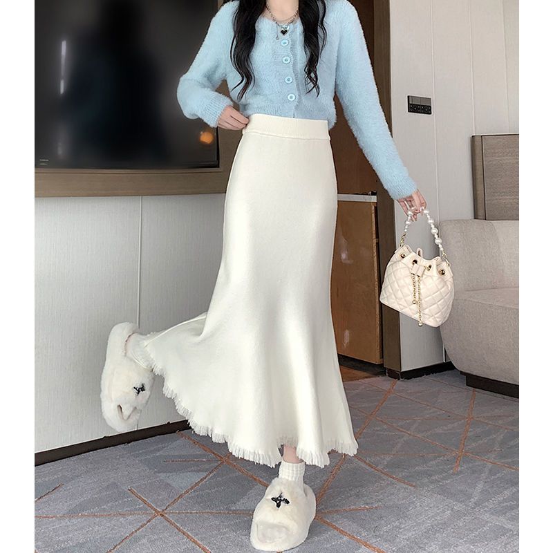 Autumn and winter knitted fishtail skirt for women, new autumn and winter high-waisted skirt with tassel design, hip-covering A-line one-step skirt