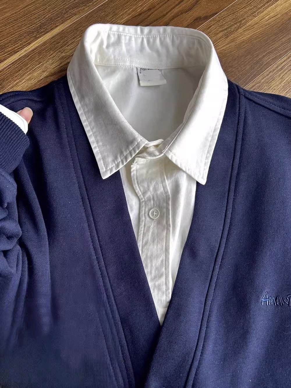藏青色V領刺繡開衫衛衣女春秋設計感小眾學院風寬鬆休閒chic外套