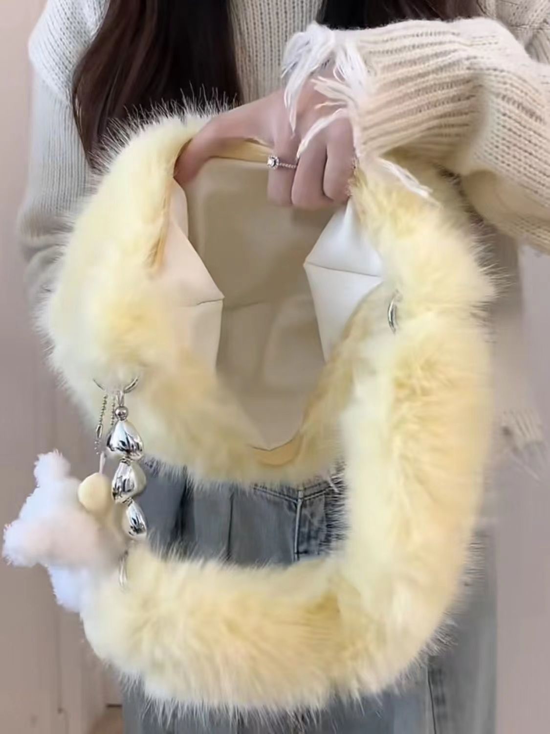 2023 Autumn and Winter New Korean Cute Fur Bag Women's Zipper Bag Large Capacity Rabbit Fur Crossbody Shoulder