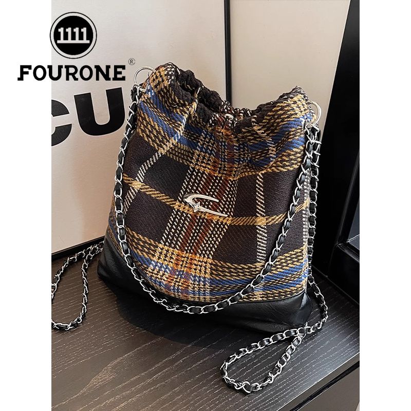 Large capacity plaid niche design backpack women's new retro simple texture high-end backpack