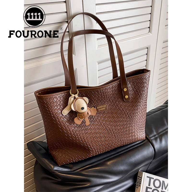 Large-capacity bag women's new Korean style fashion shoulder underarm bag retro all-match commuter tote bag