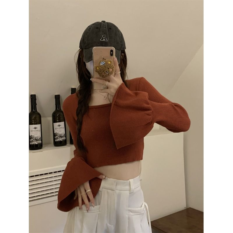 Designed bell-sleeved square-neck sweater for women in autumn  new slim-fitting short inner-layered top with temperament