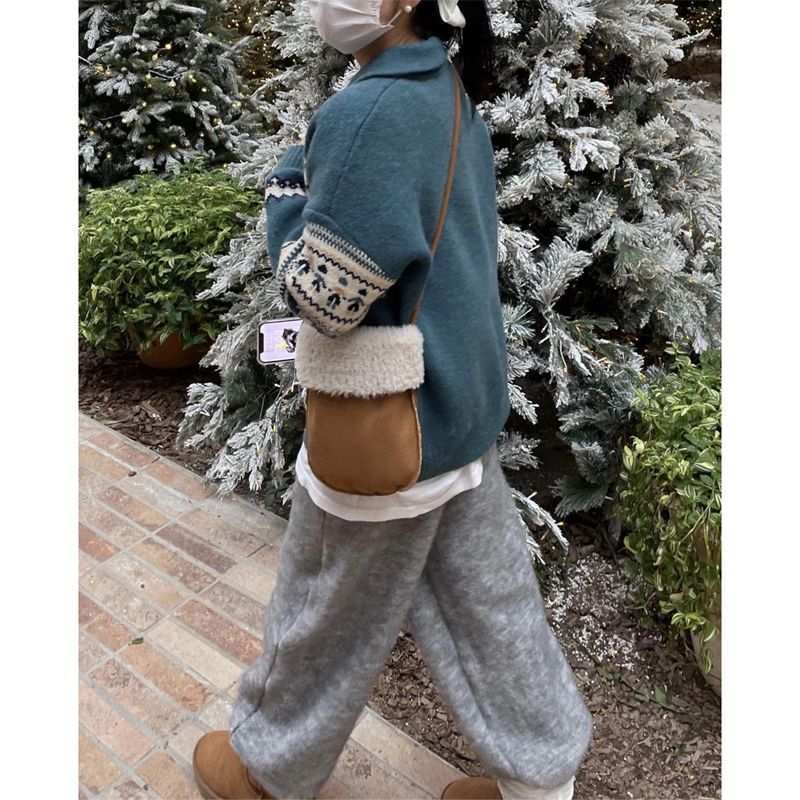 秋冬斜挎包2023新款小方包羊羔毛絨包可愛包包女單肩包通勤毛毛包