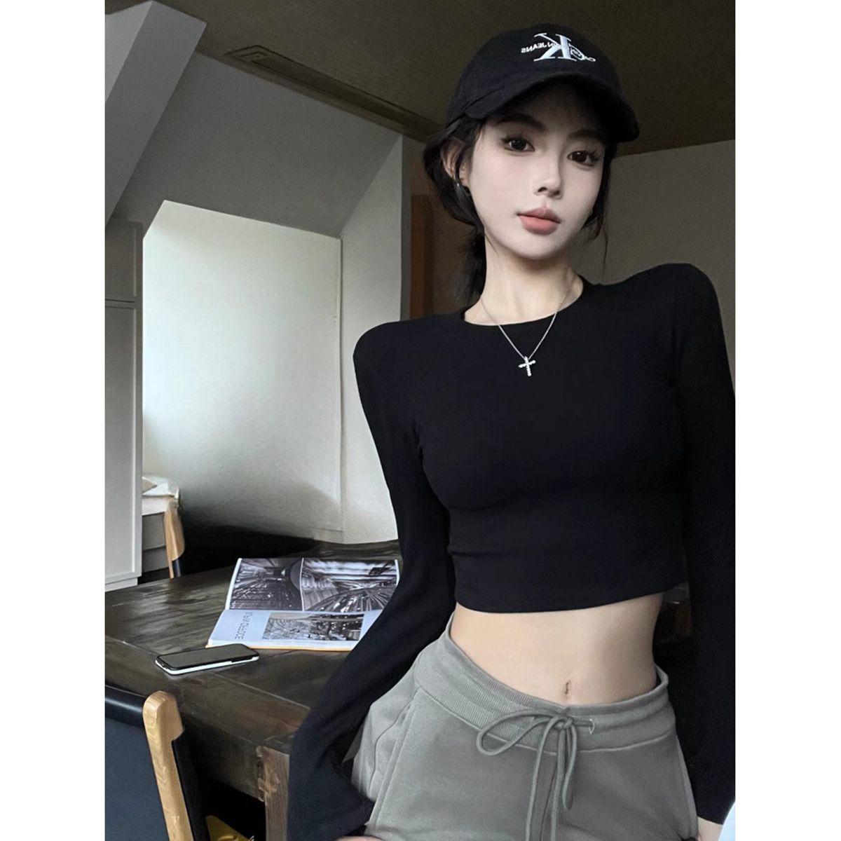 甜辣妹德絨緊身秋冬季內搭打底衫女修身顯瘦長袖T恤純欲短款上衣