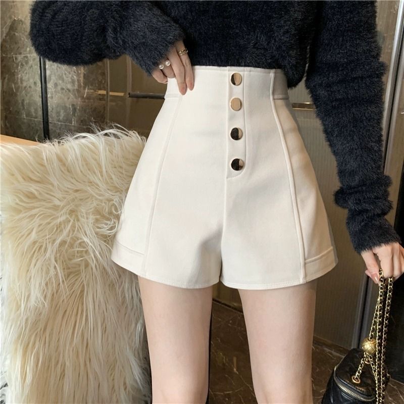 2023 new autumn and winter Korean style high-waisted black woolen shorts, fashionable temperament, slim outer wear, wide-leg pants, boot pants for women