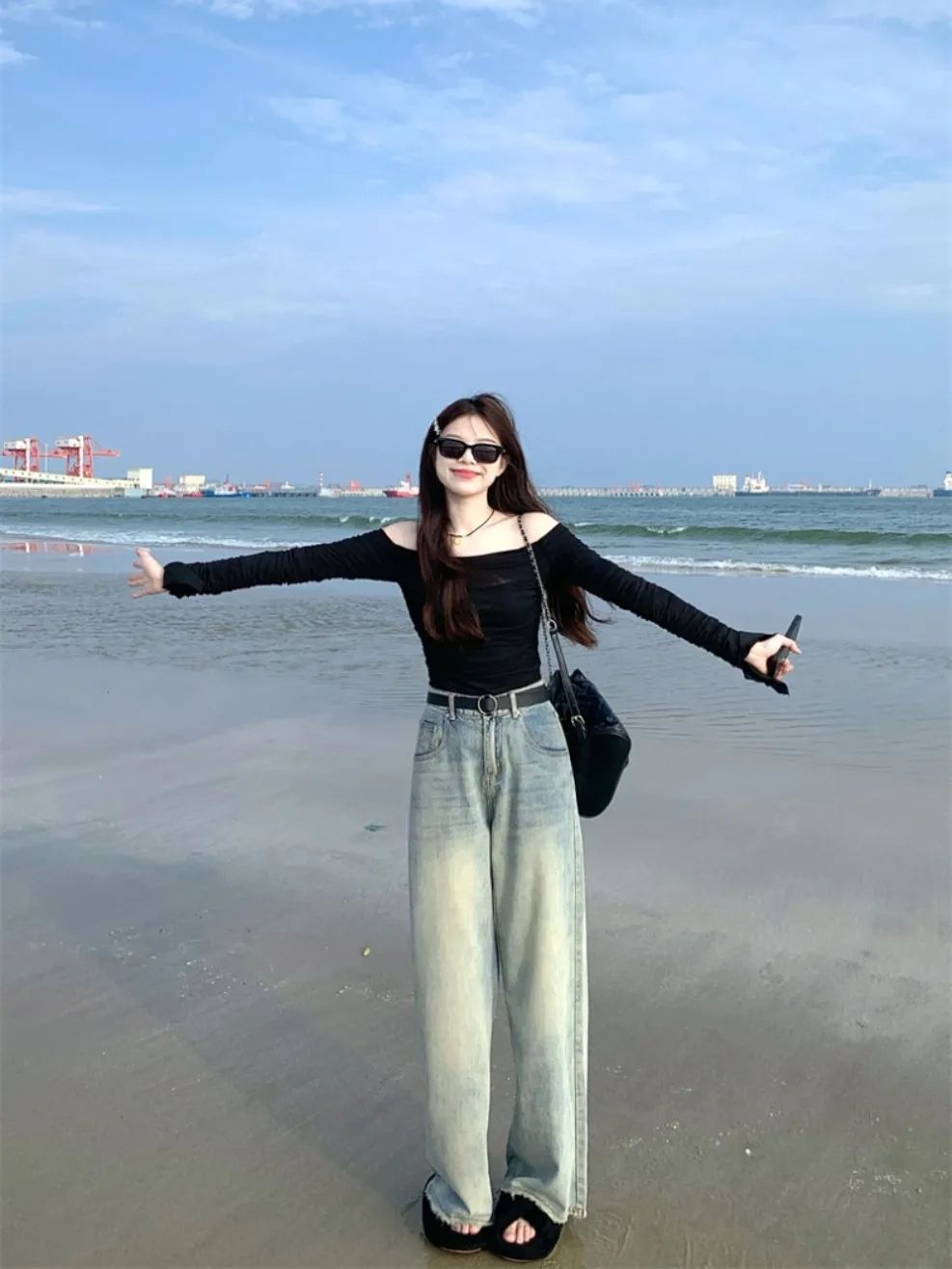 做舊褲腳毛邊寬鬆直筒牛仔褲女秋季新款高腰顯瘦垂感拖地闊腿長褲