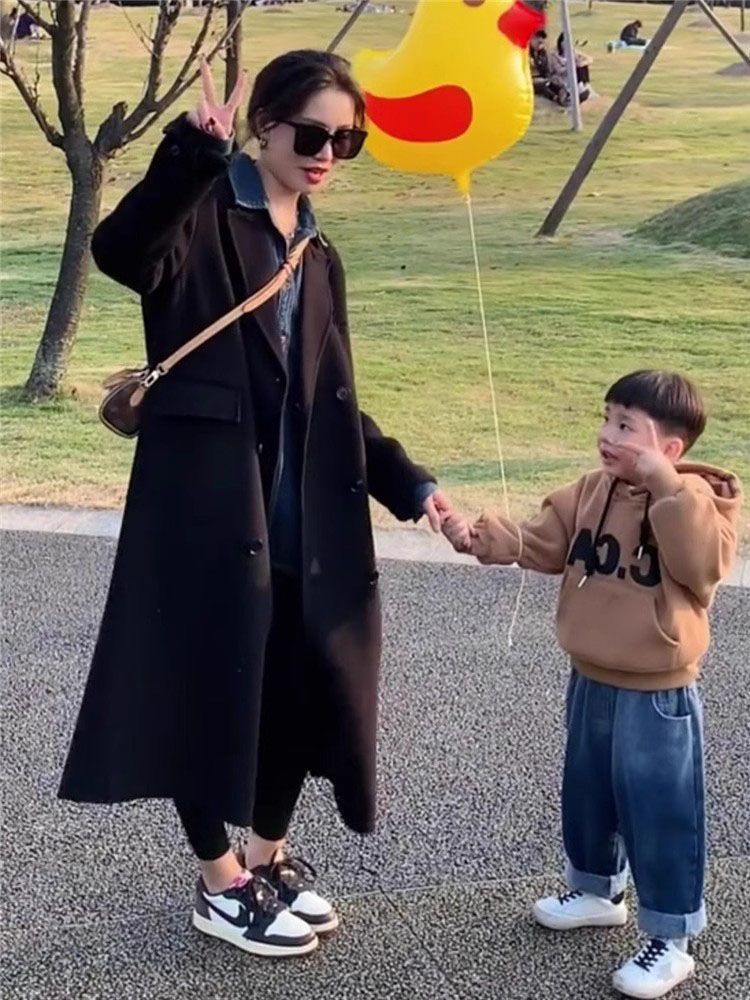 Black woolen coat women's mid-length 2023 winter new Korean style thickened over-the-knee Hepburn style woolen coat