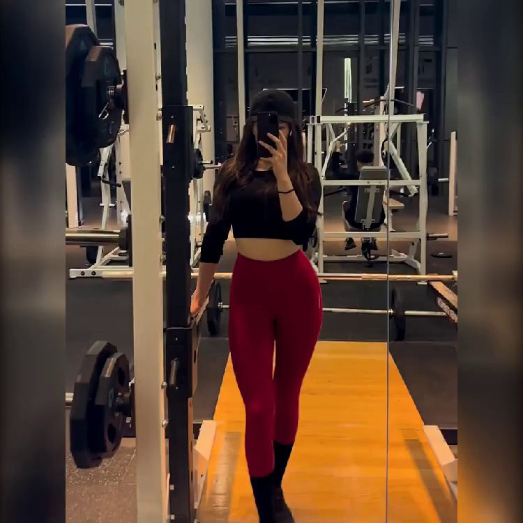 Neit geformt Yogakleed mat Broschtkëssen, sexy Lafsport-T-Shirt, laangärmlech séier dréchent Fitnesskleed, Fra_voghion.com