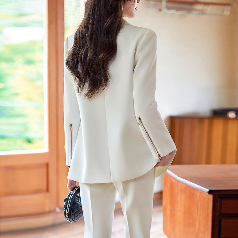 白色西裝外套女秋冬2023新款高級感氣質女神范職業裝高端西服套裝