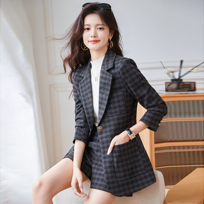 格子西裝套裝女秋冬2023新款職業裝休閒小個子氣質高級感西服短褲