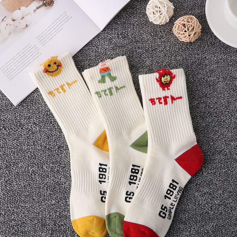 Ērtas, modernas, izskatīgas un personalizētas zeķes_voghion.com