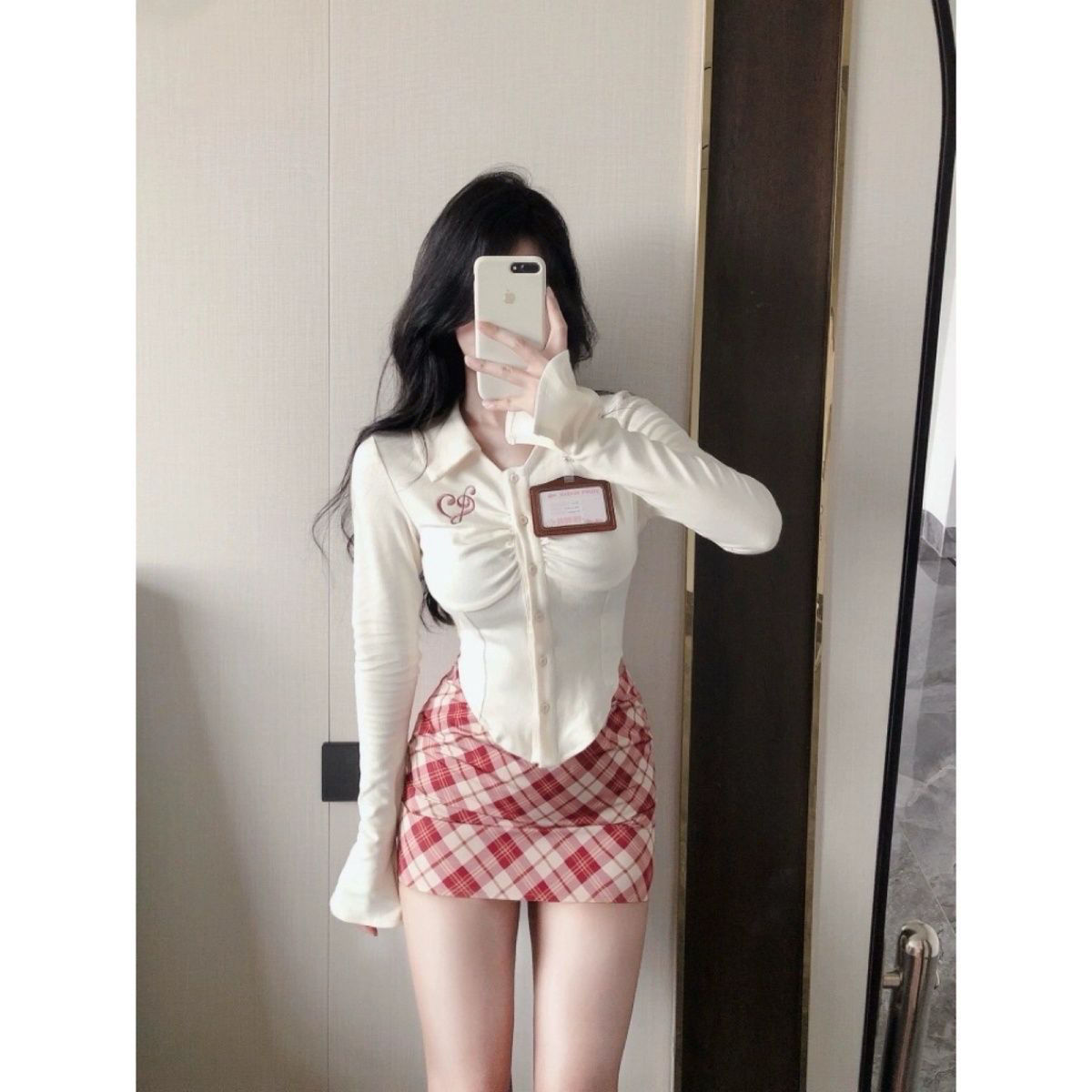 少女禁區 秋裝搭配一整套時尚緊身奶杏上衣格紋半身a字短裙套裝