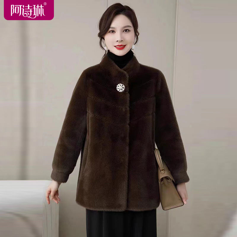 Noble new women's fur integrated mink jacket, temperament, high-end mother's clothing, autumn and winter Haining fur