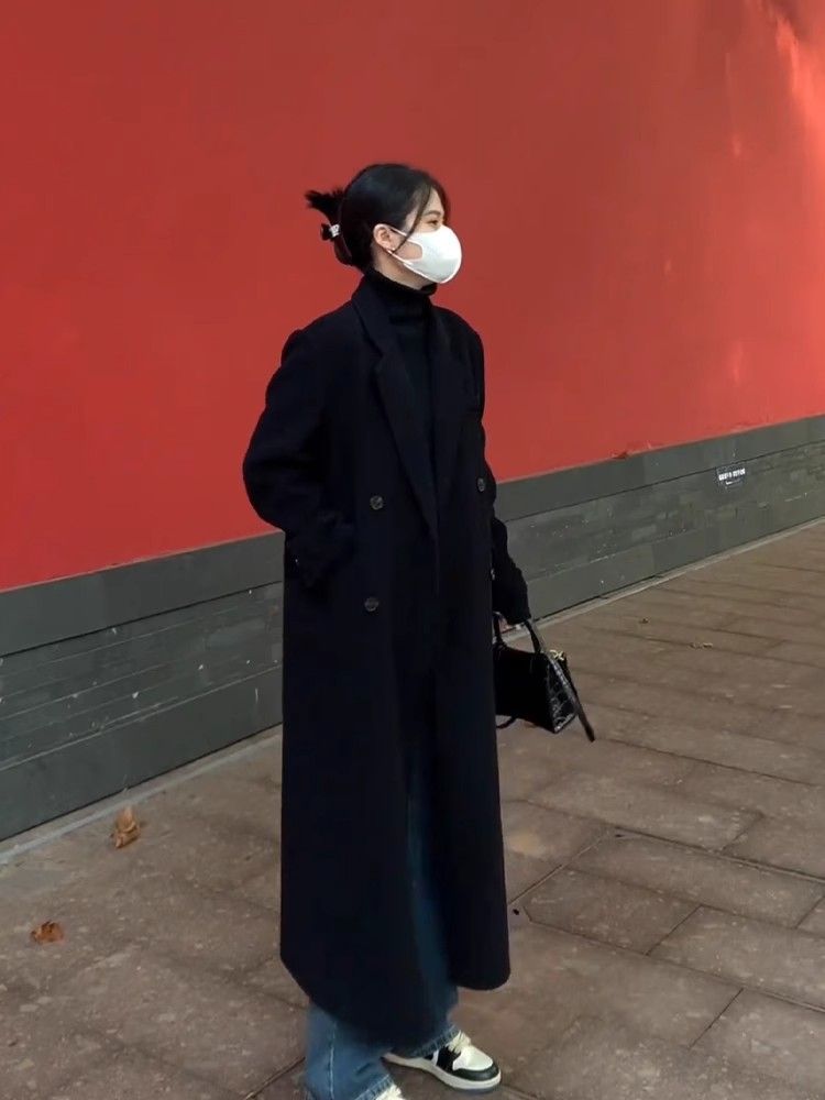 Black woolen coat women's mid-length 2023 winter new Korean style thickened over-the-knee Hepburn style loose woolen coat