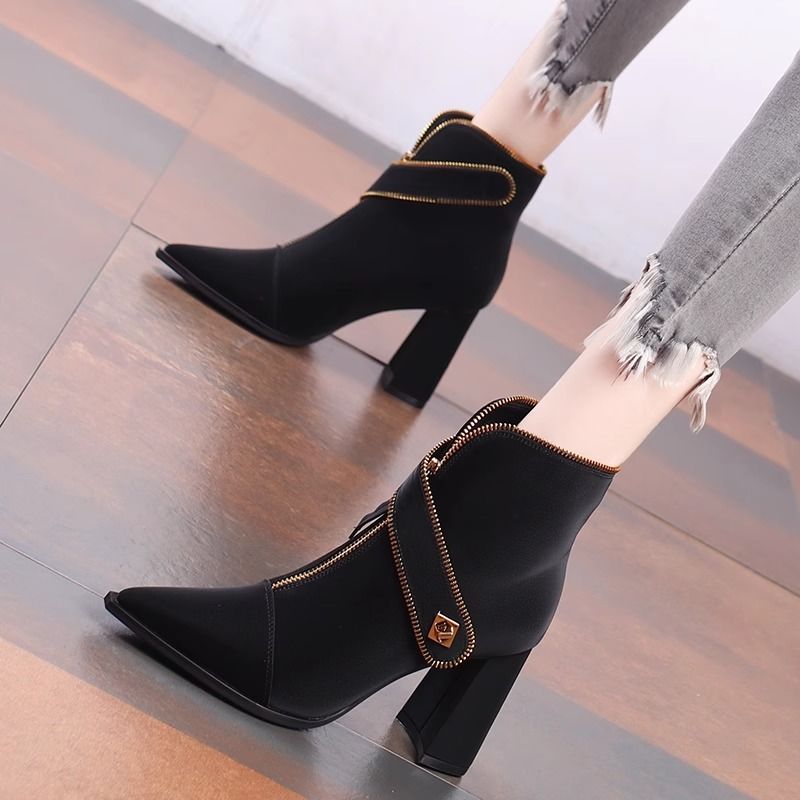 European and American style velvet short boots women's fashion boots 2023 winter new style pointed metal buckle slim short Martin boots