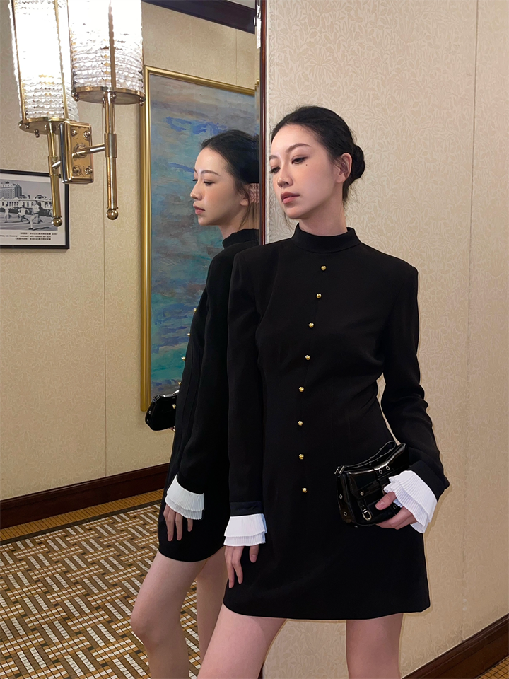 2023秋冬新款氣質高級感小香風連衣裙女赫本風黑白撞色顯瘦連衣裙